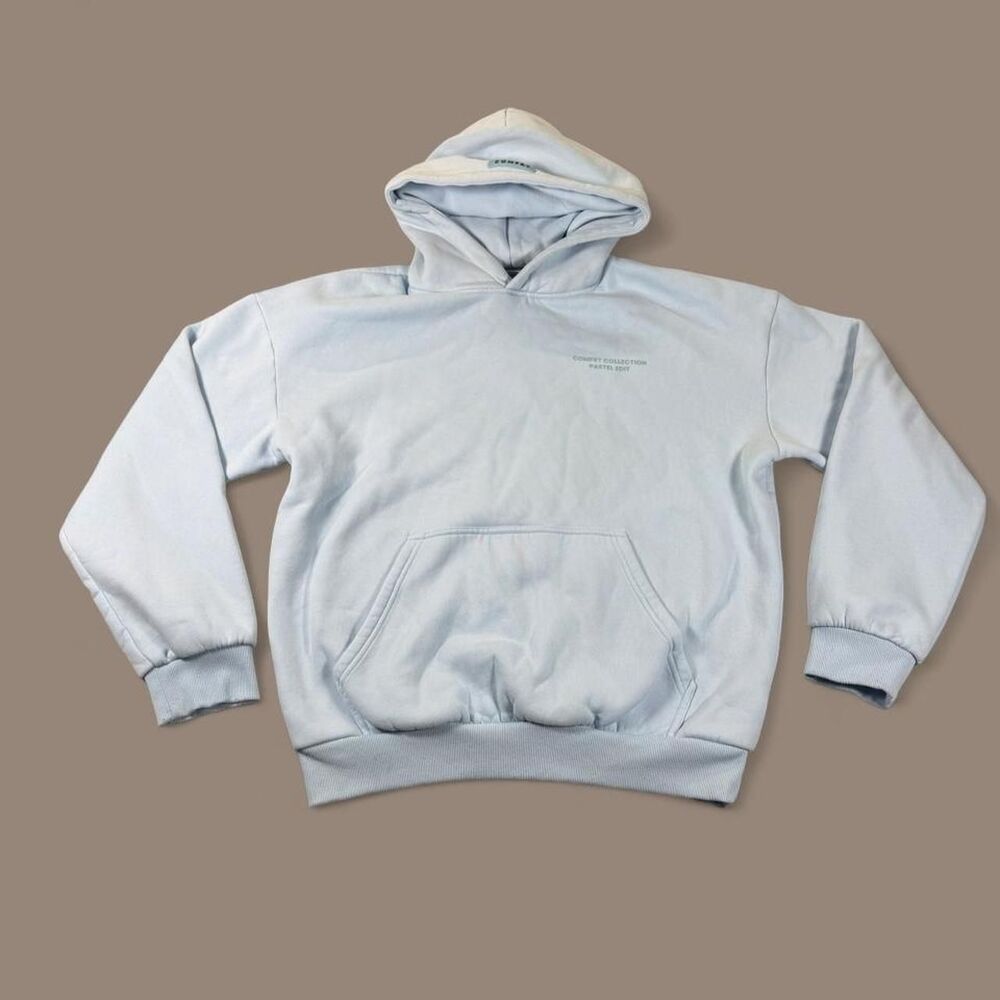 Comfrt Women's Blue and White Hoodie